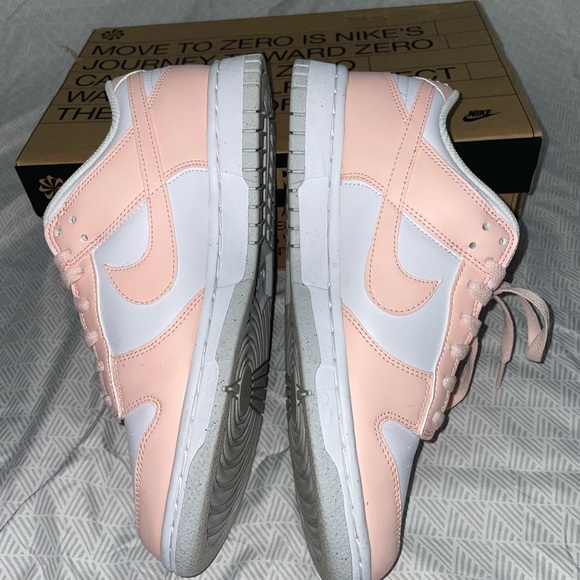 Womens next nature Nike dunks size womens 8.5. Never worn - Picture 3 of 4